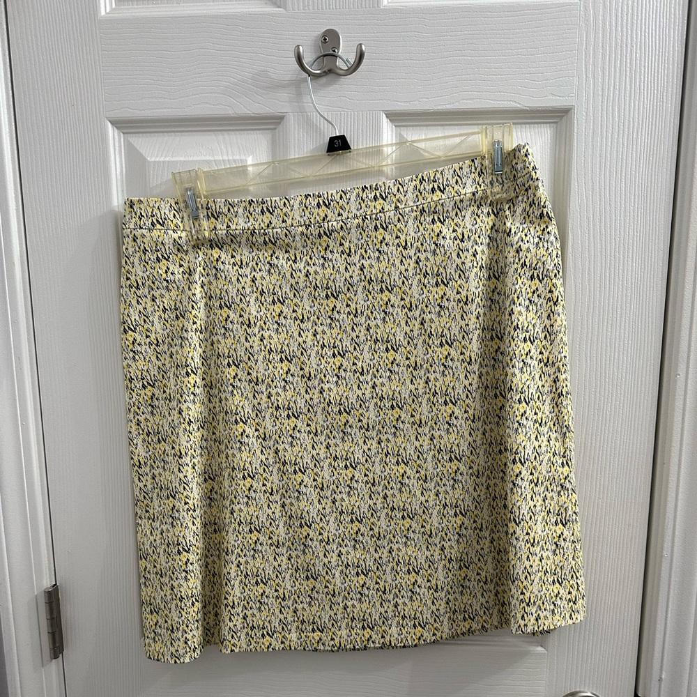 Margaret M brand new Deandra Aline skirt, yellow color, very stretchy, size XL